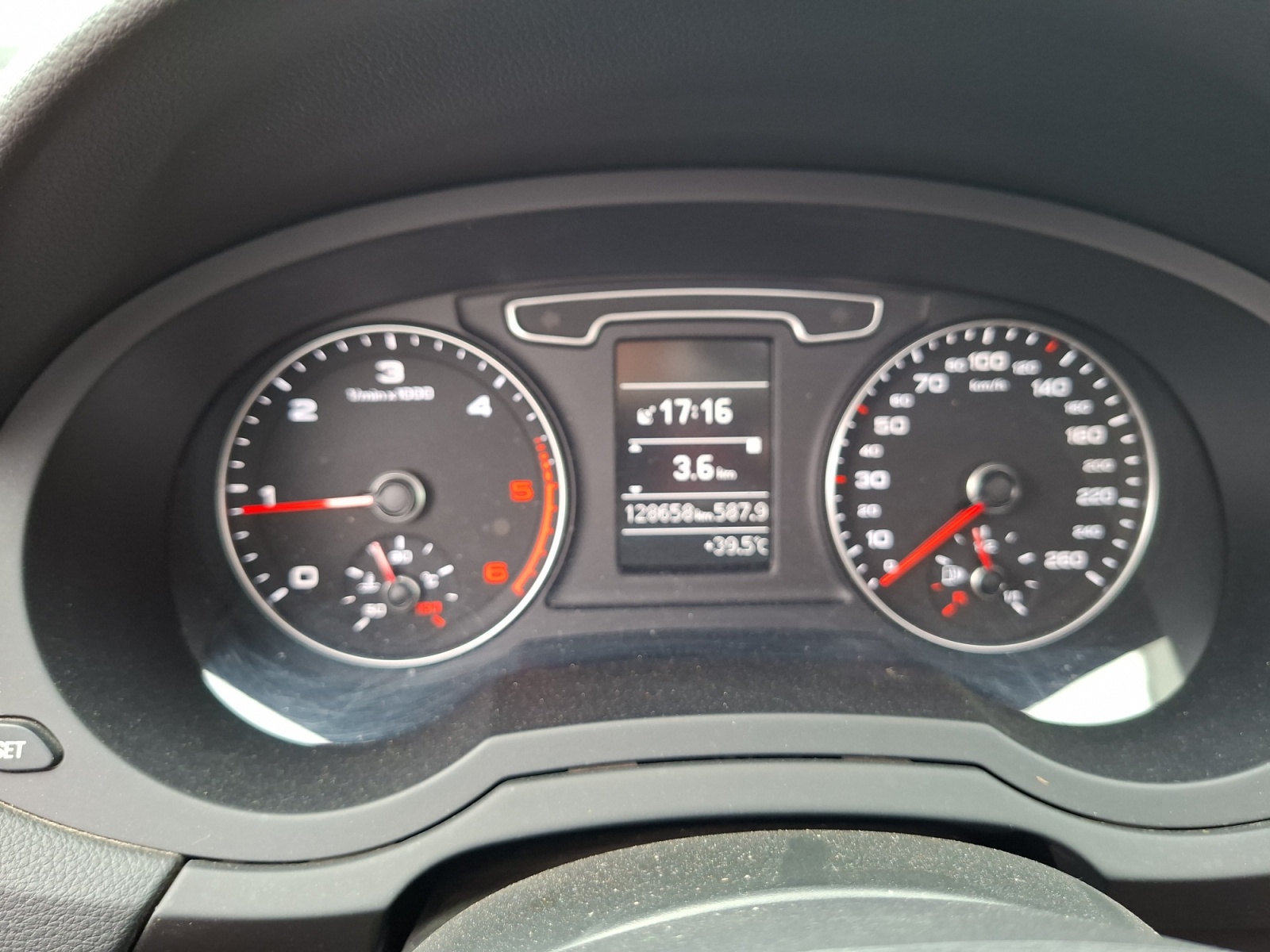Audi Q3 17