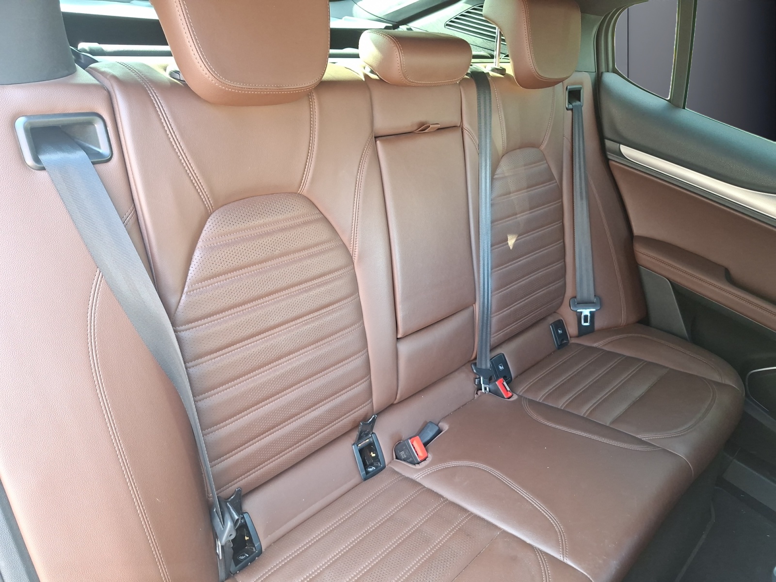 Alfa Romeo Stelvio 11