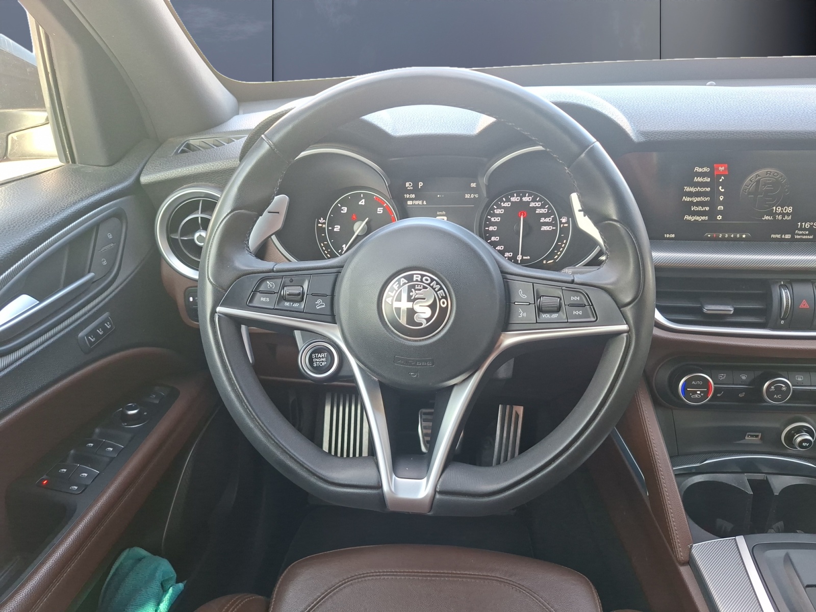 Alfa Romeo Stelvio 15