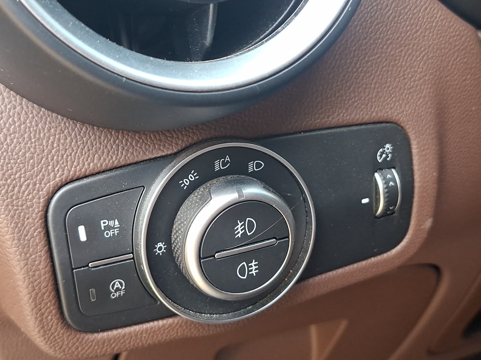 Alfa Romeo Stelvio 18