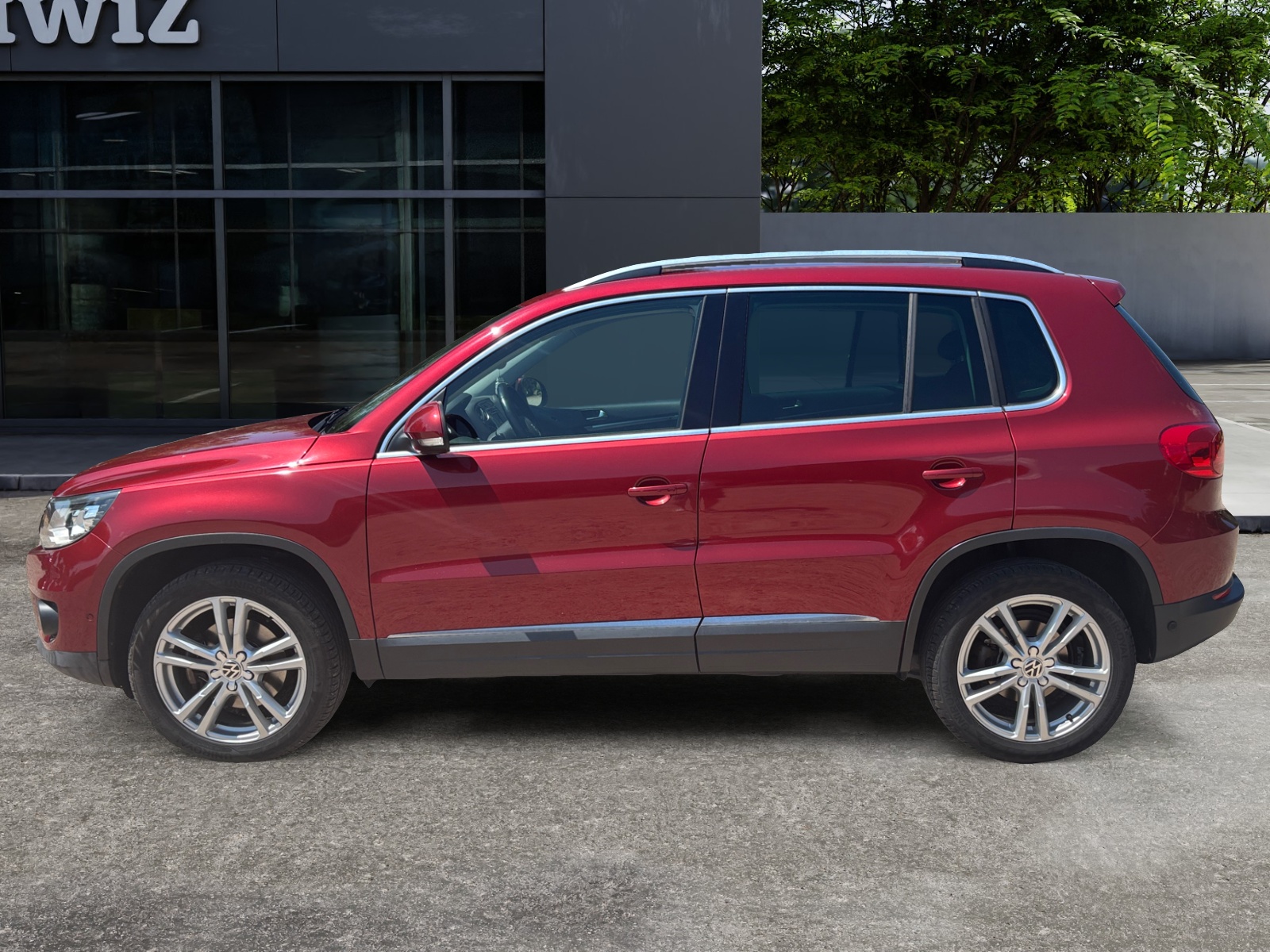 Volkswagen Tiguan 1