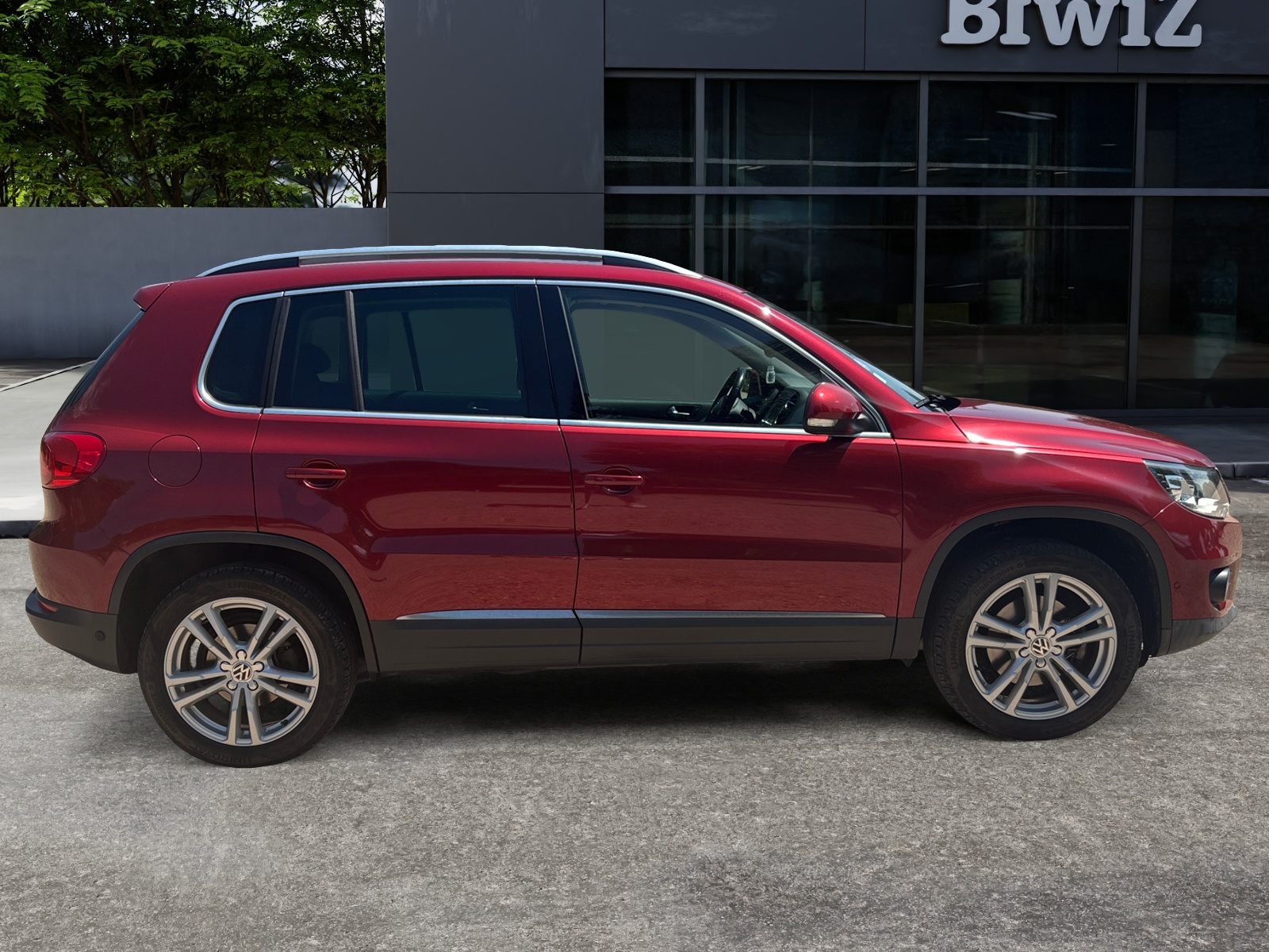 Volkswagen Tiguan 5