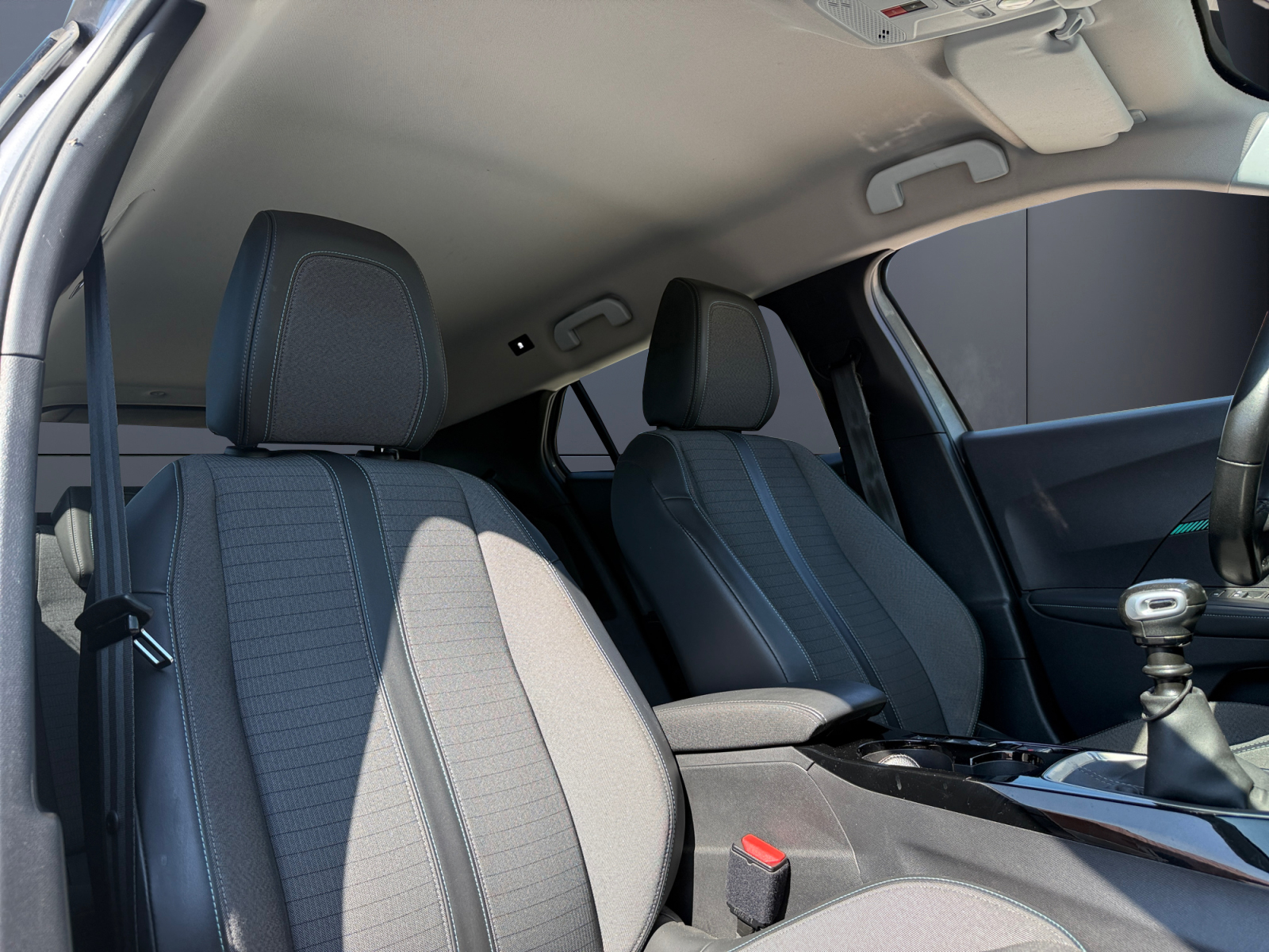 Peugeot 2008 13