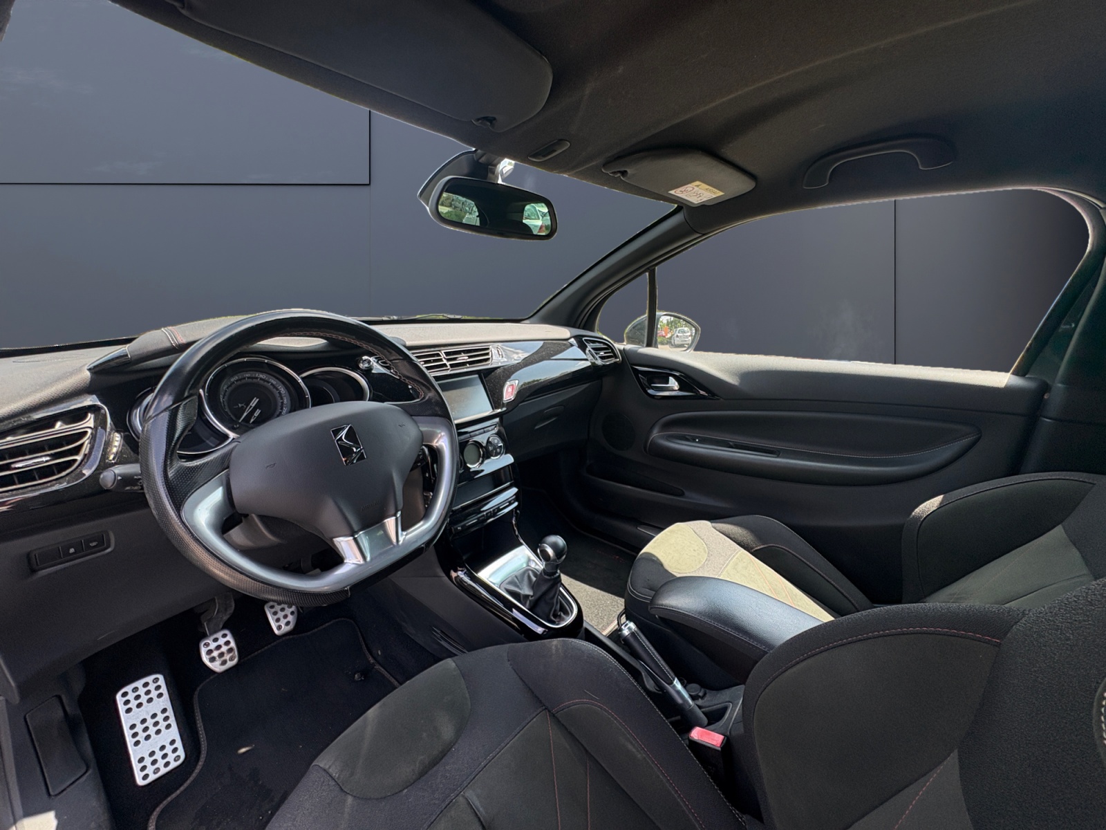 Ds Automobiles Ds3 8