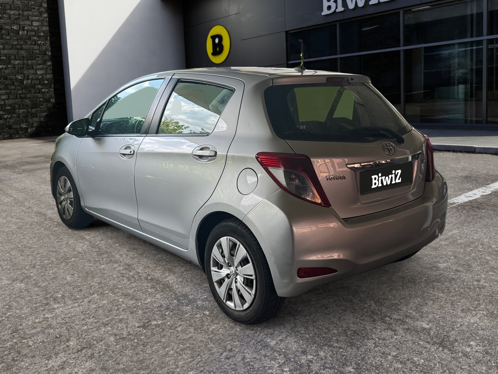 Toyota Yaris 2