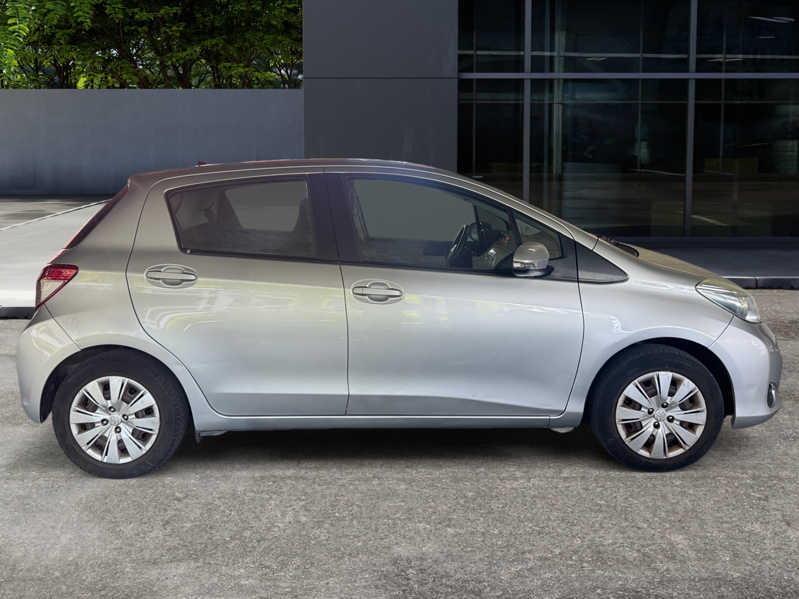Toyota Yaris 5