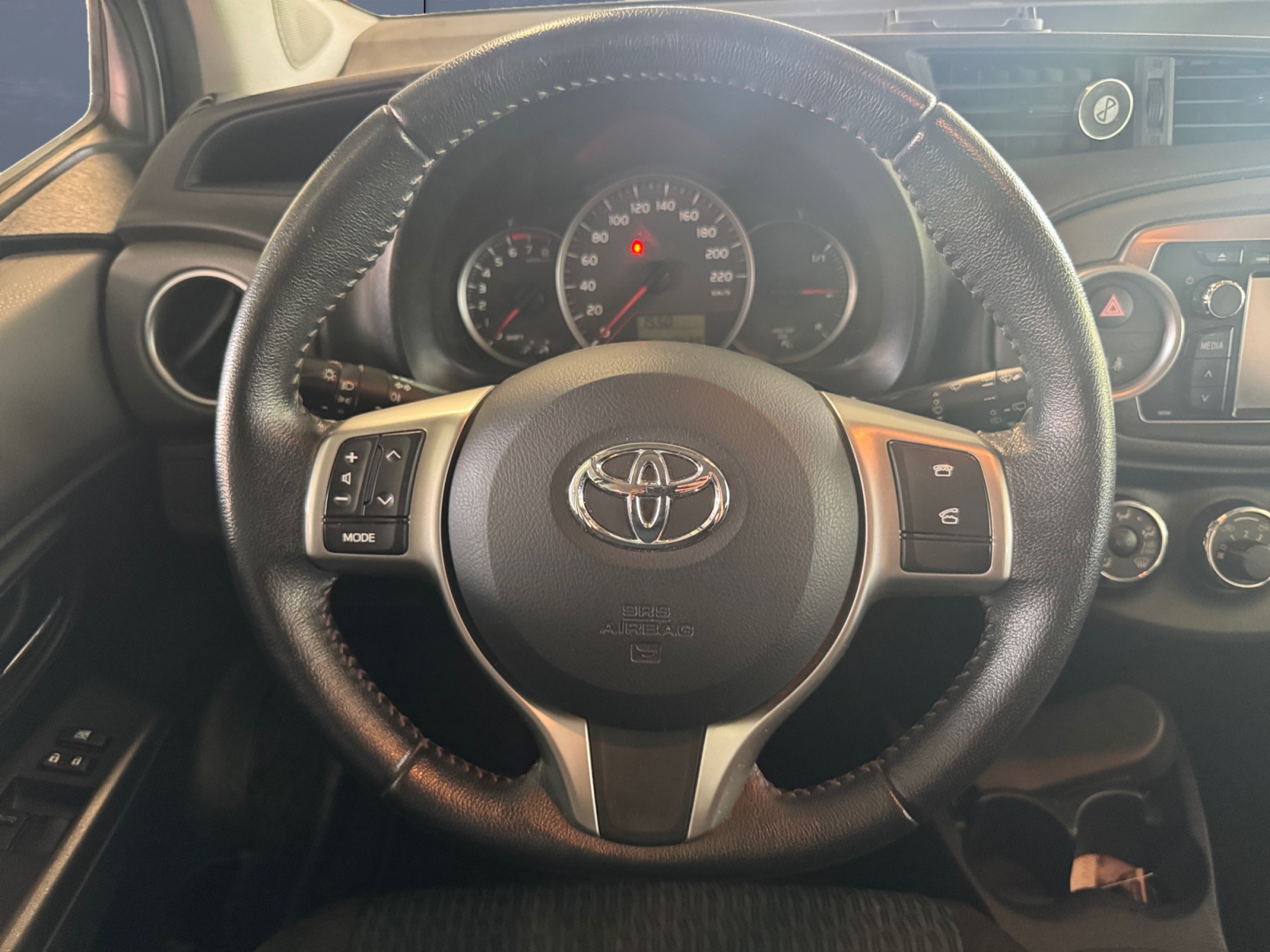 Toyota Yaris 15