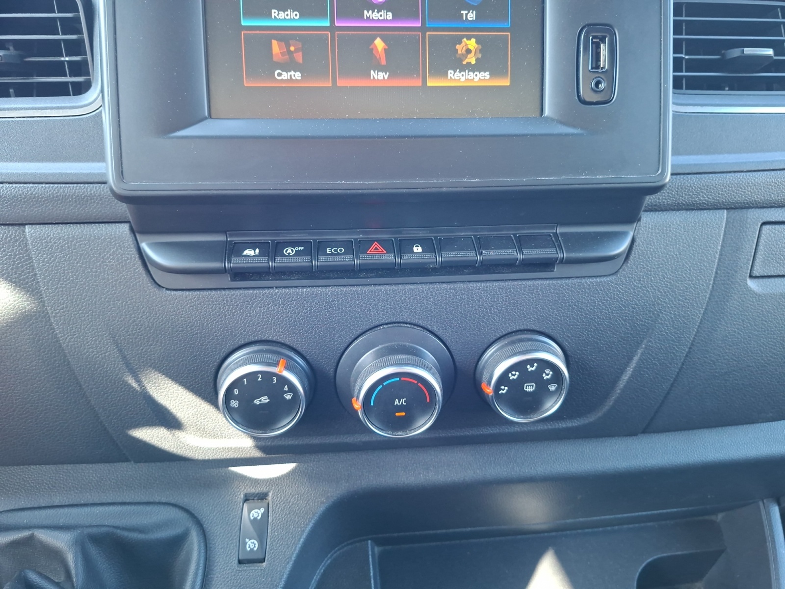 Renault Master Vu 19