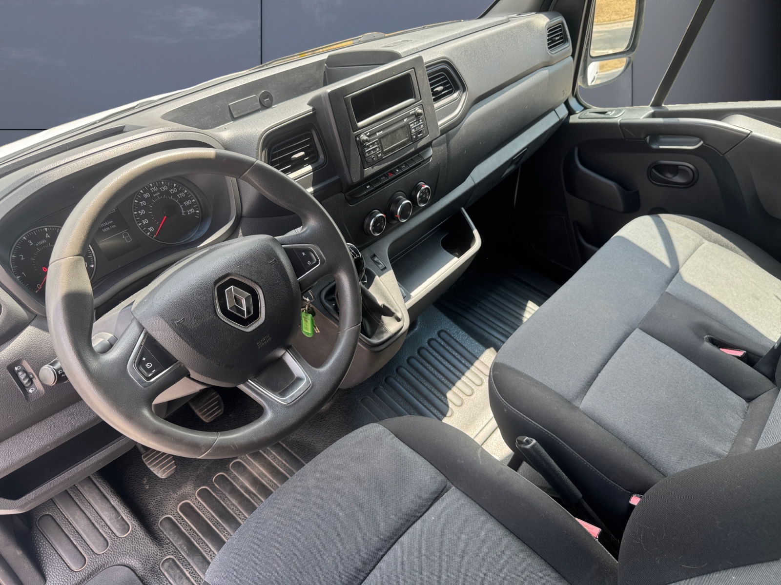 Renault Master Vu 8
