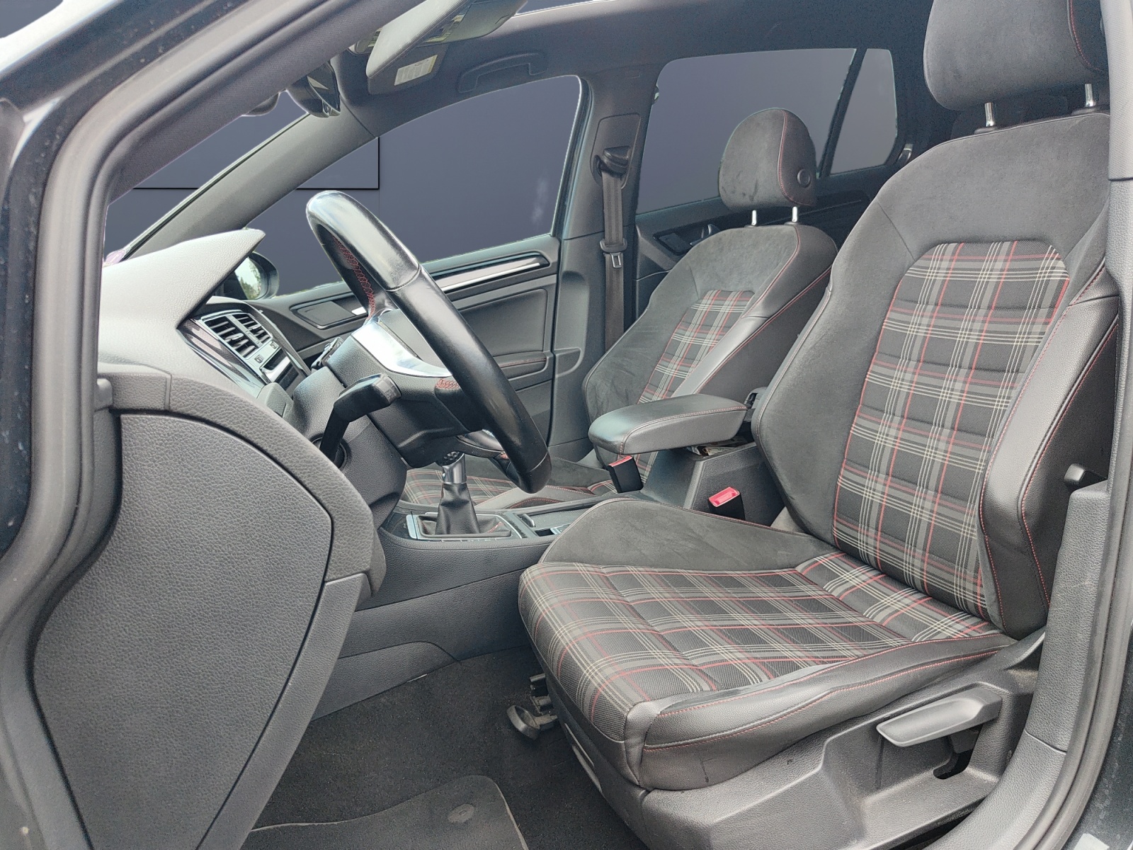 Volkswagen Golf 9