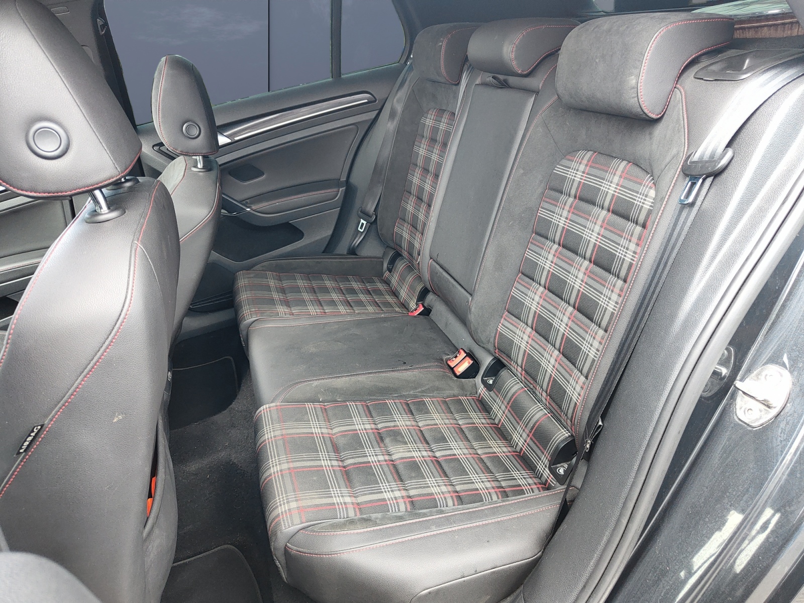 Volkswagen Golf 10