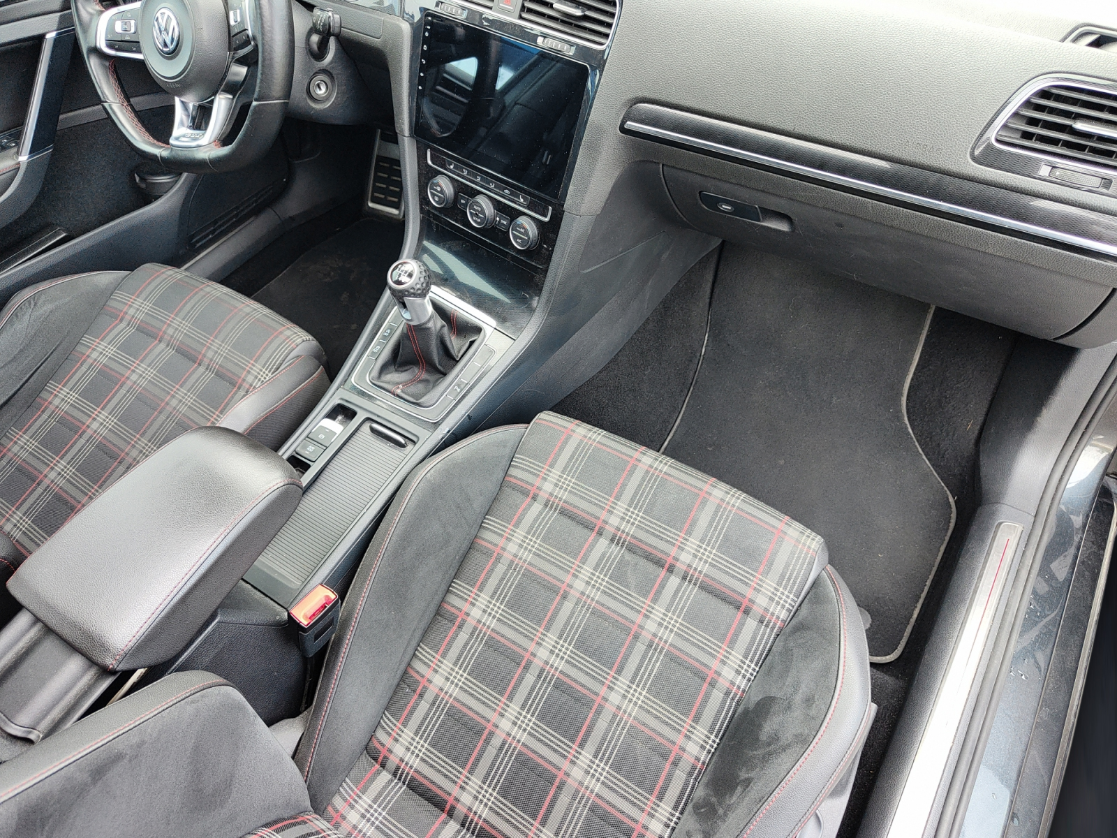 Volkswagen Golf 12