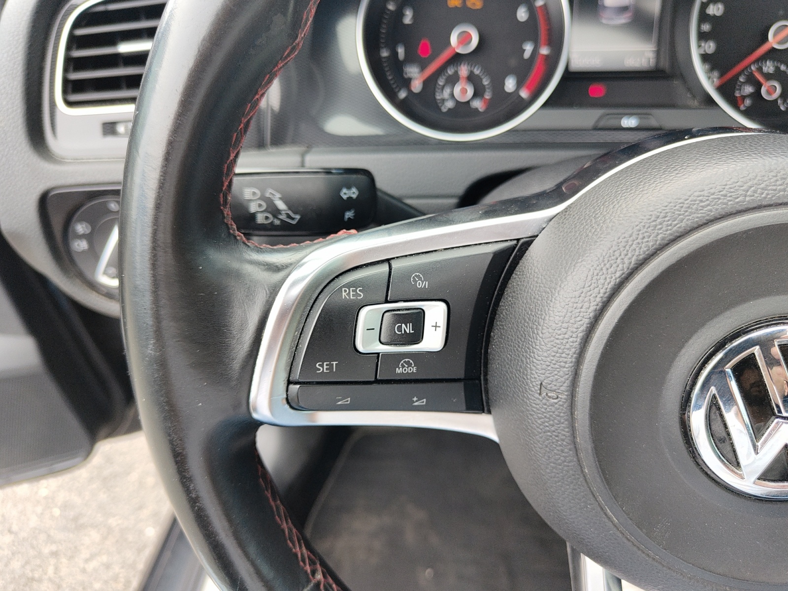 Volkswagen Golf 21