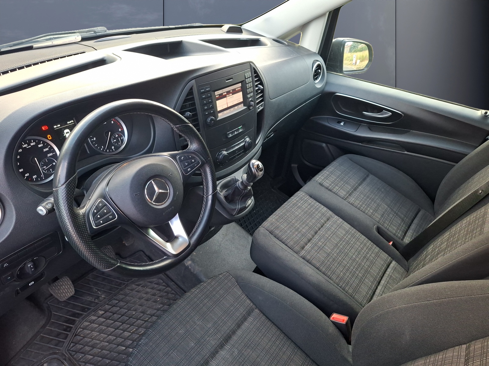 Mercedes-Benz Vito 8
