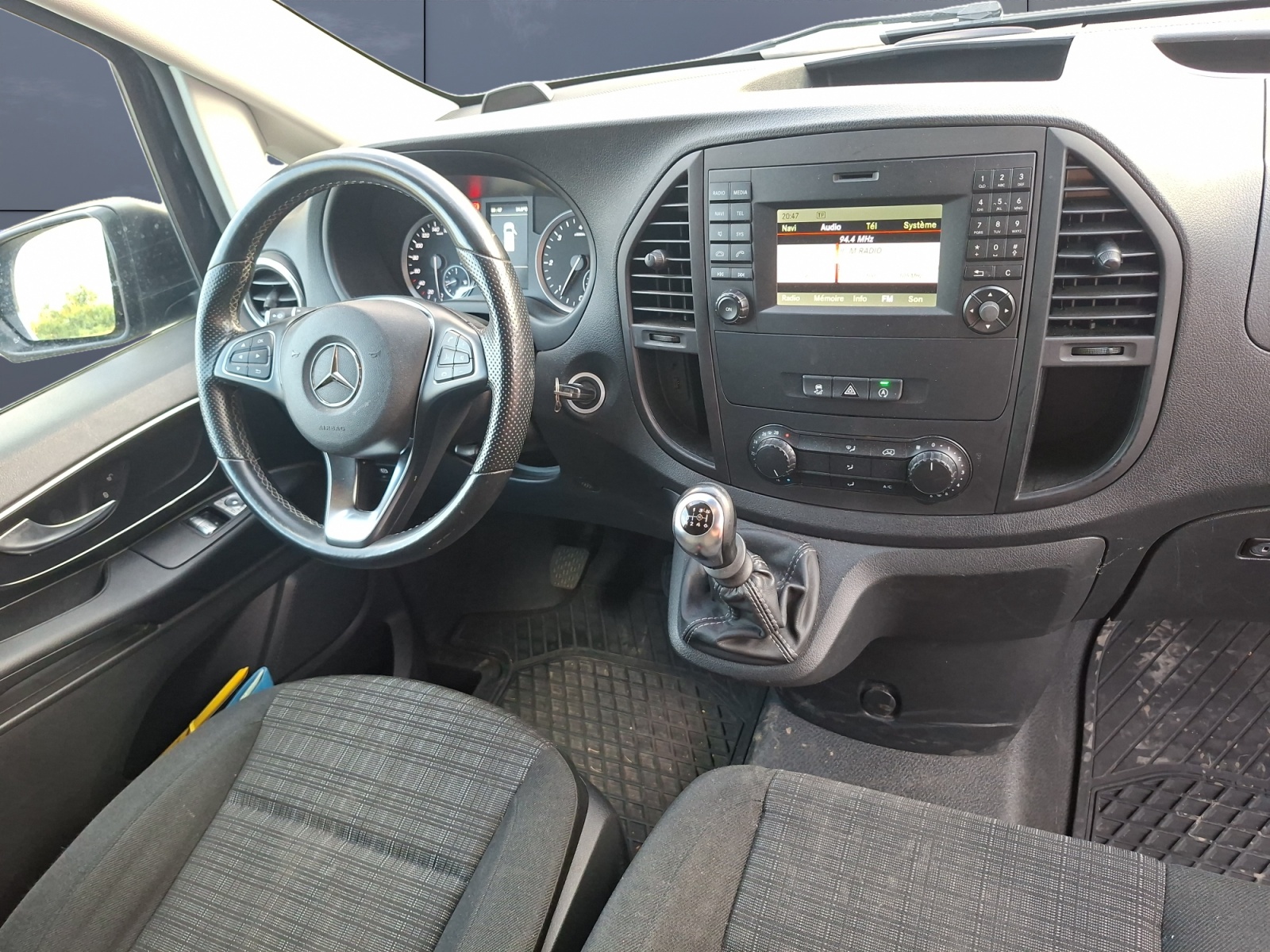 Mercedes-Benz Vito 14