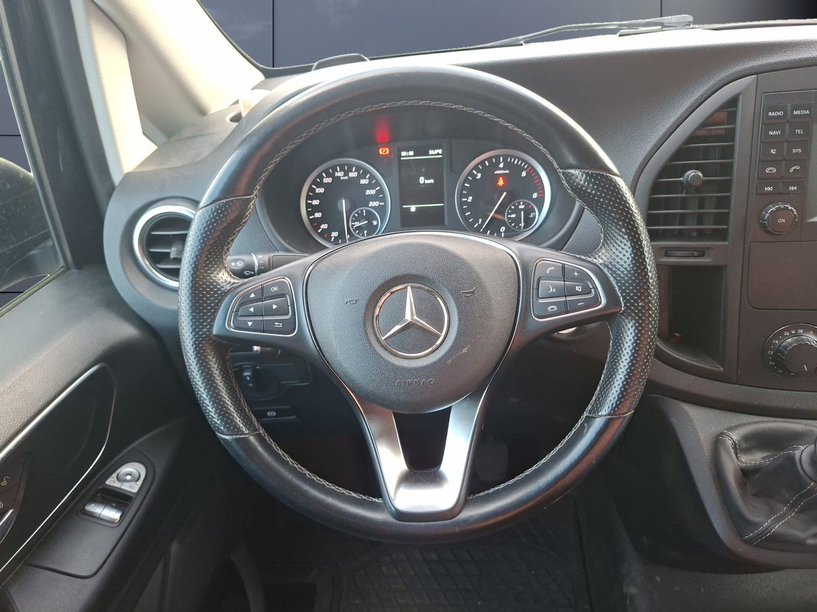 Mercedes-Benz Vito 15