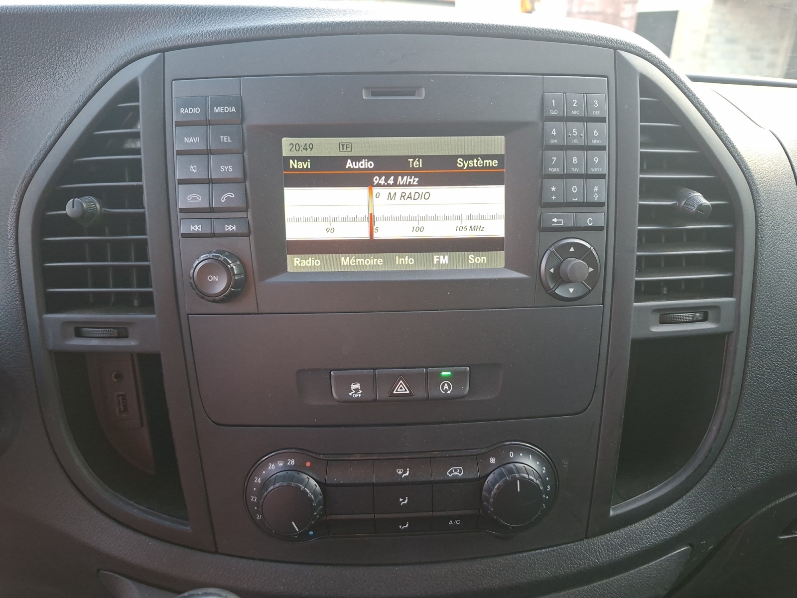 Mercedes-Benz Vito 21