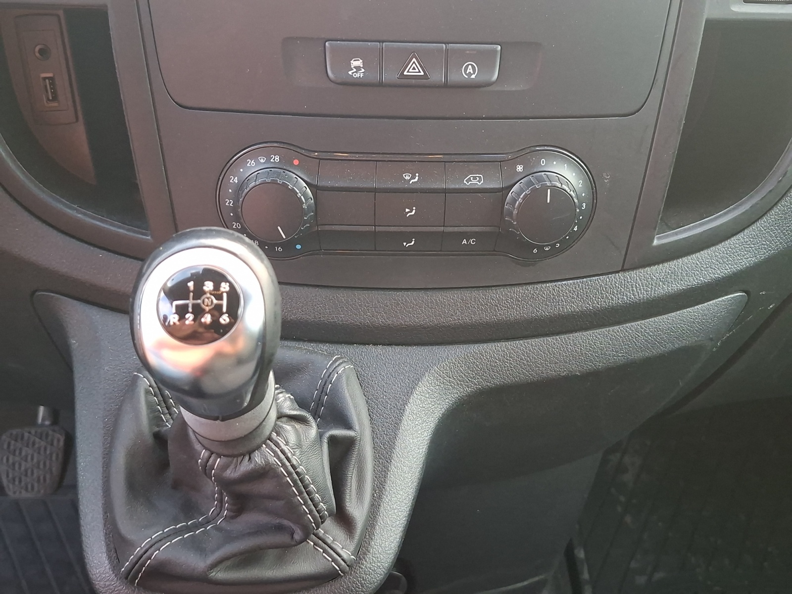 Mercedes-Benz Vito 25