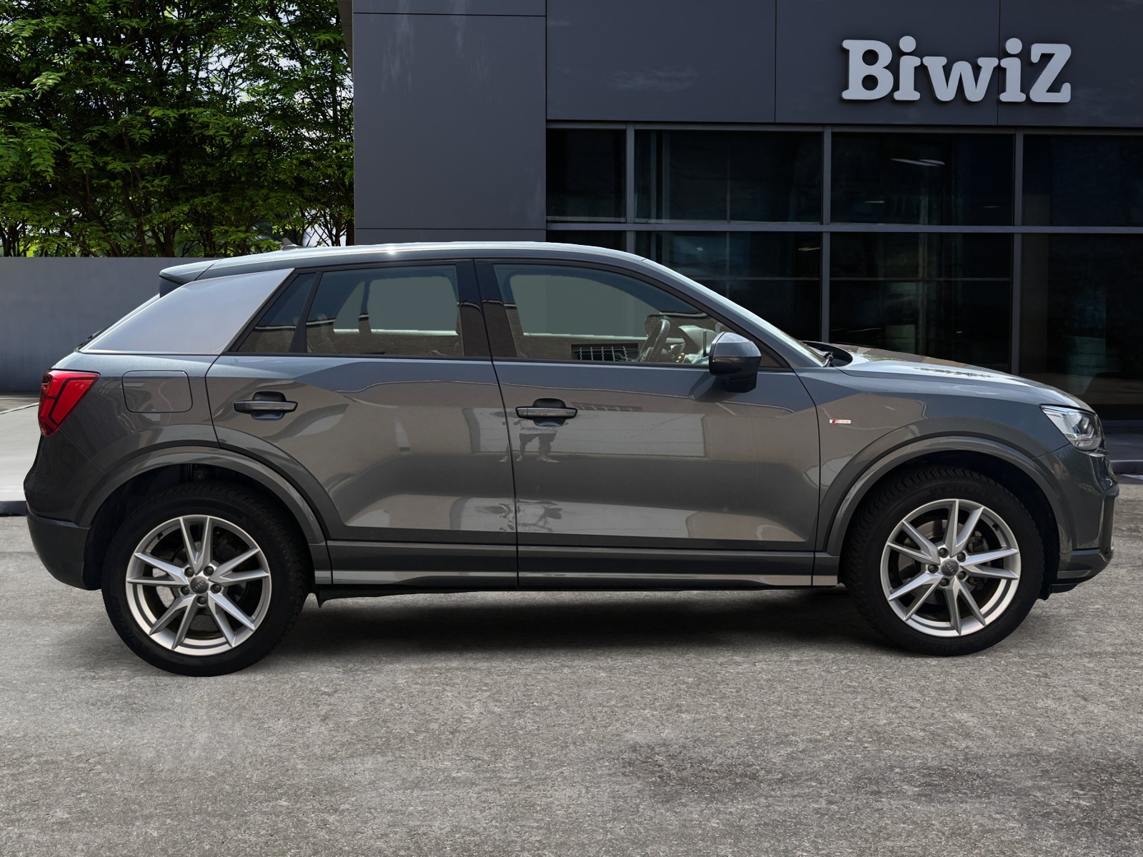 Audi Q2 5
