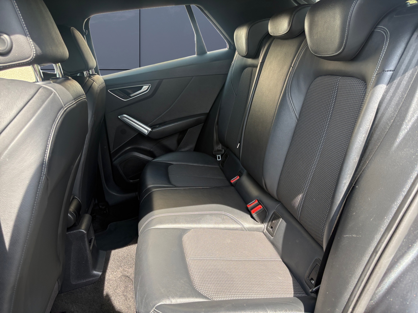 Audi Q2 10