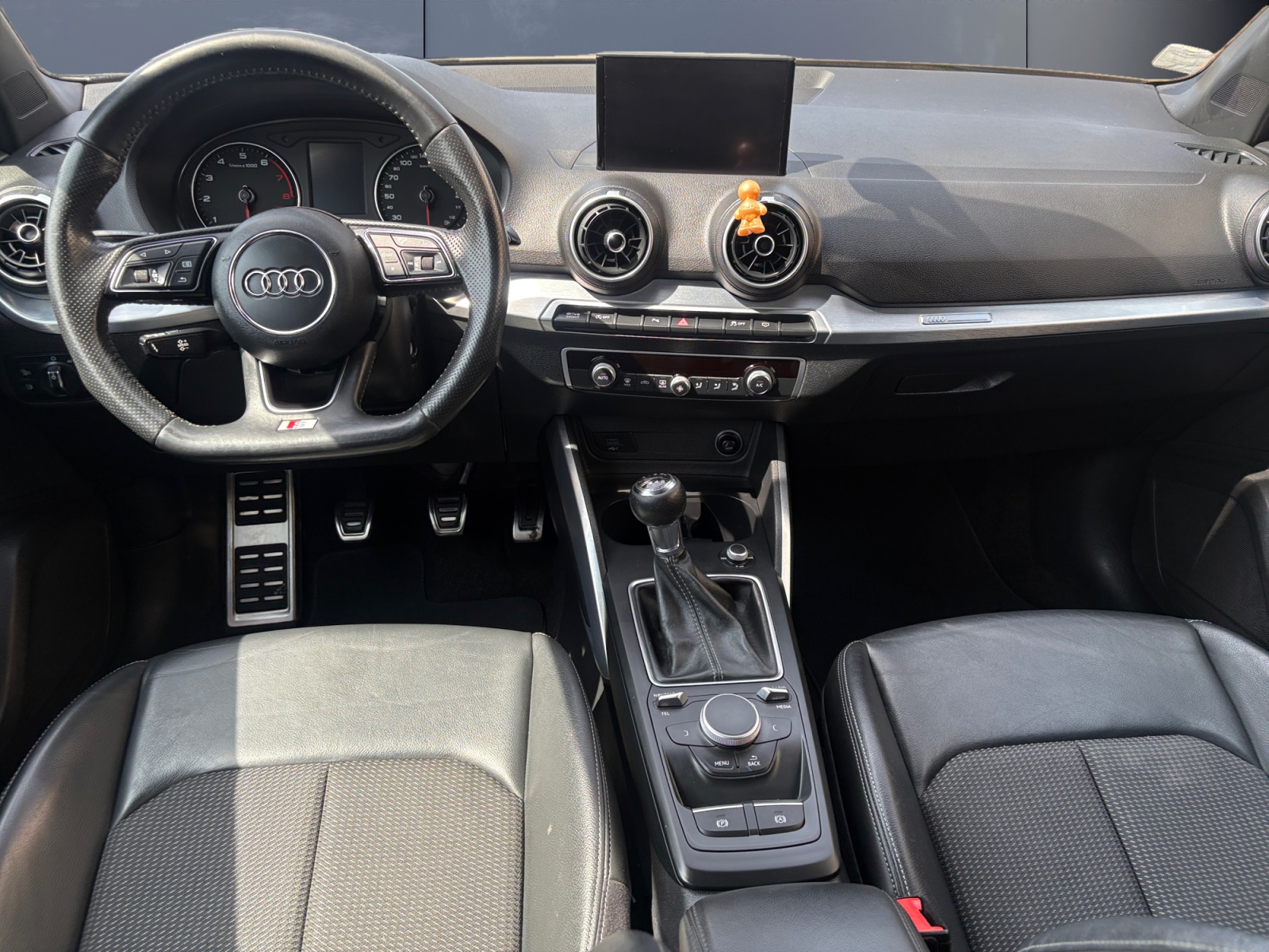 Audi Q2 14