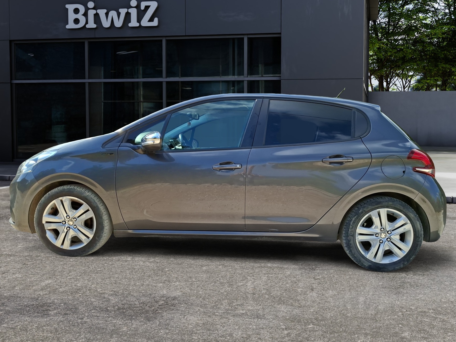 Peugeot 208 1