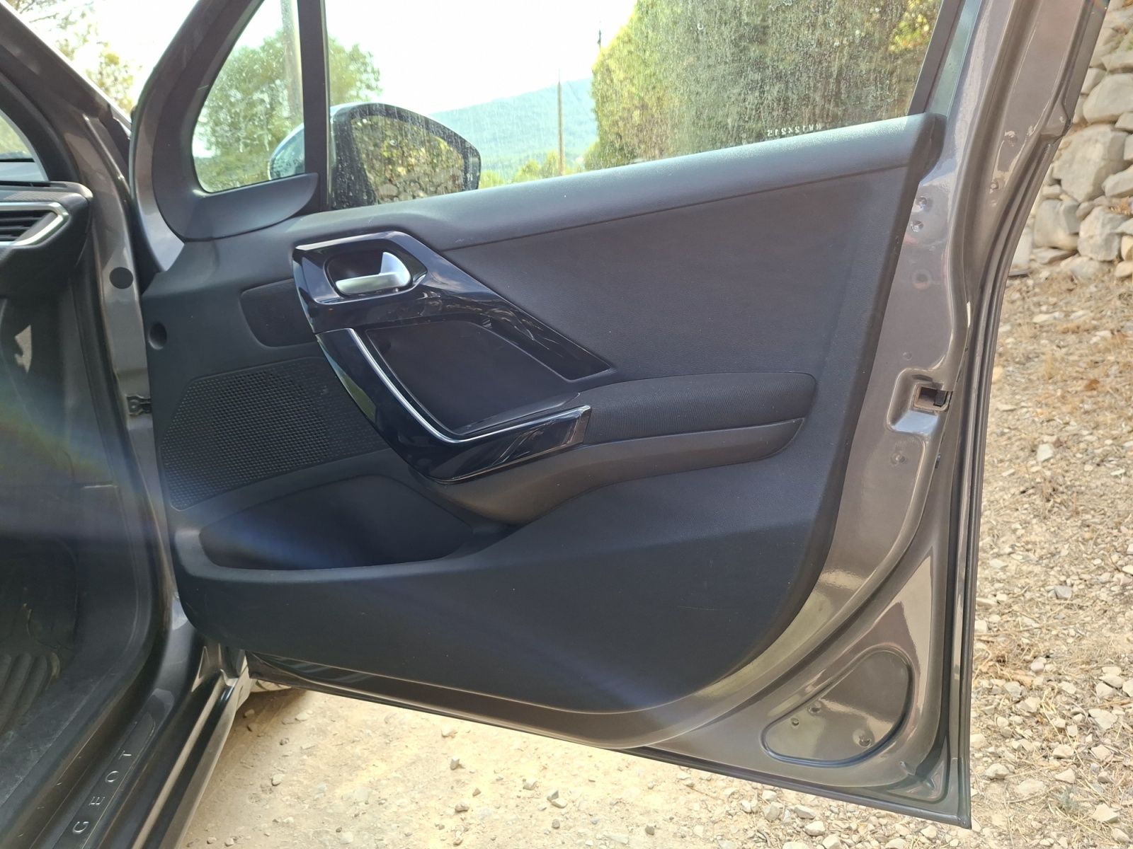 Peugeot 208 27