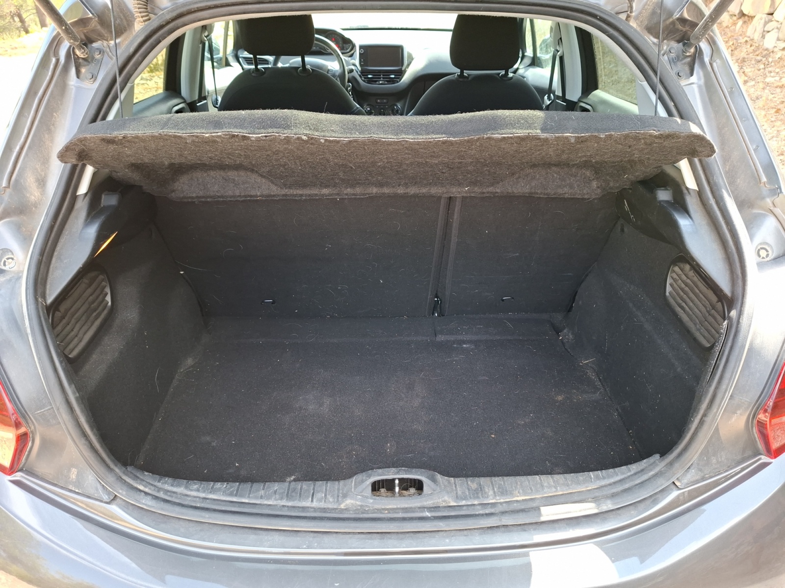 Peugeot 208 37
