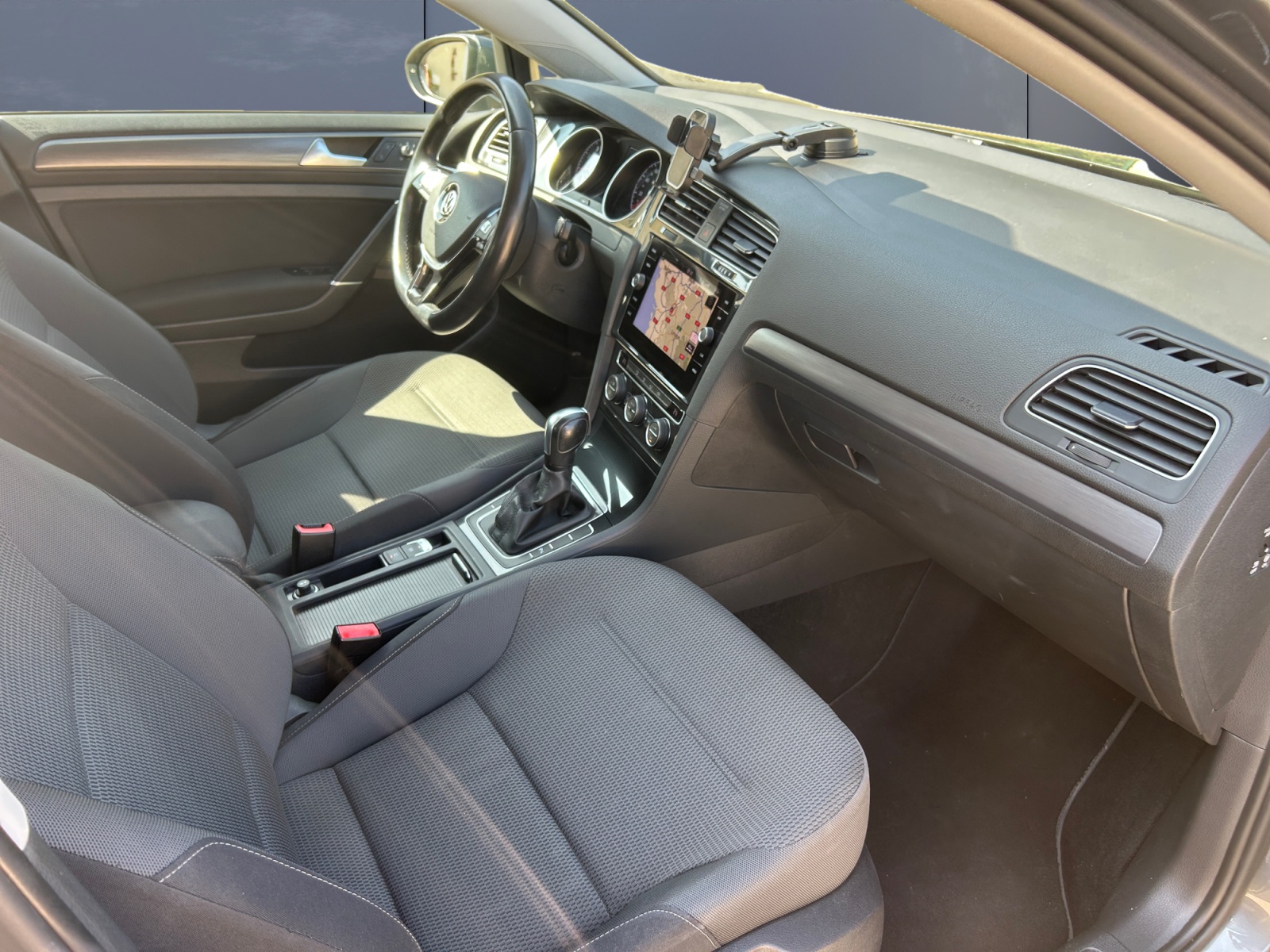 Volkswagen Golf 12