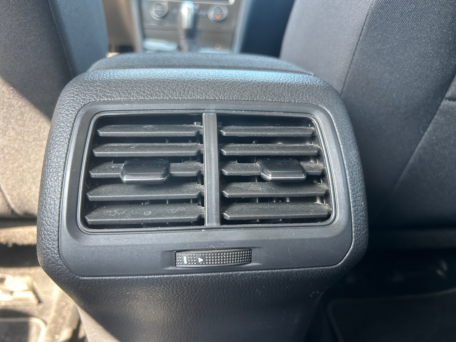 Volkswagen Golf 24