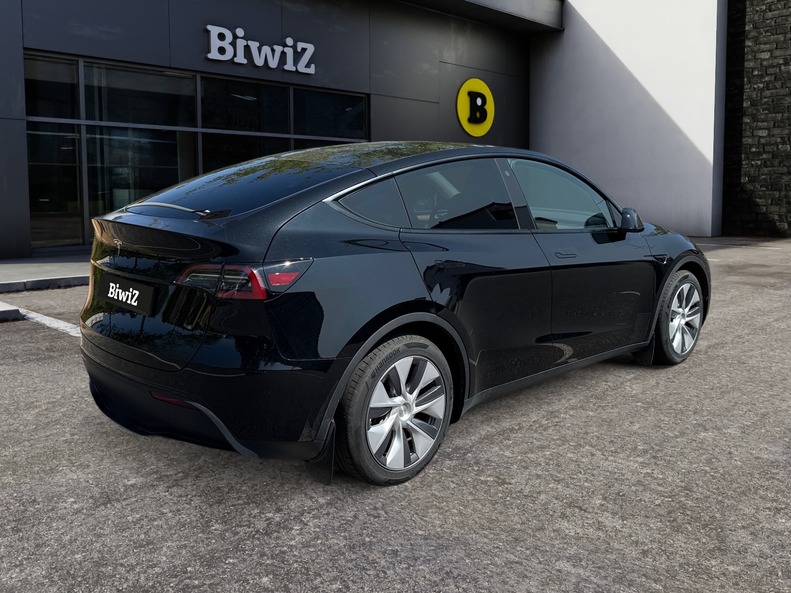 Tesla Model-Y 4