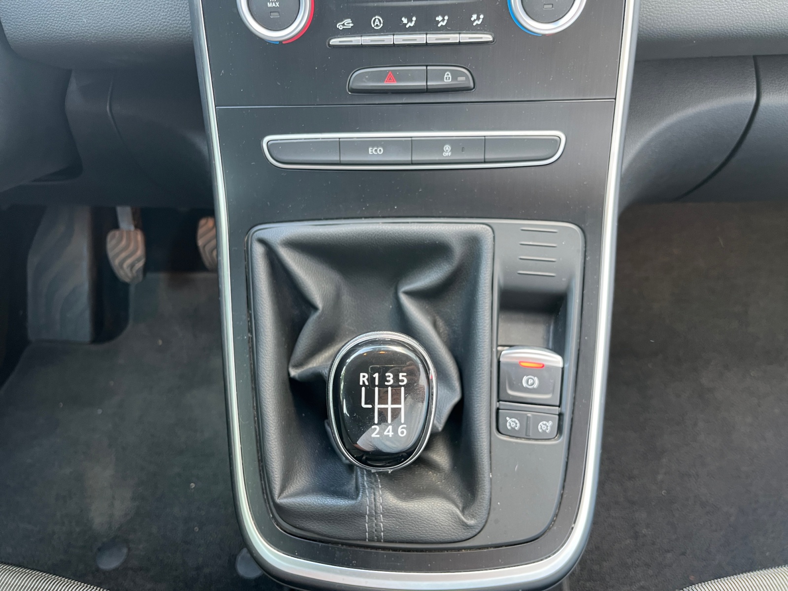 Renault Scenic 23