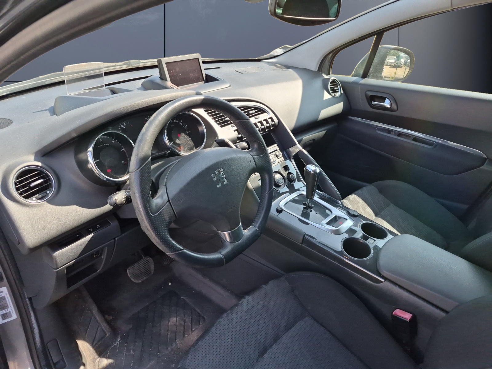 Peugeot 3008 8