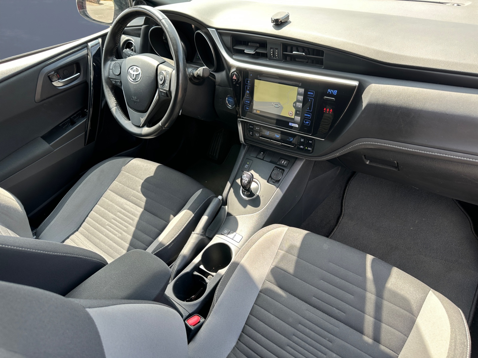 Toyota Auris 13