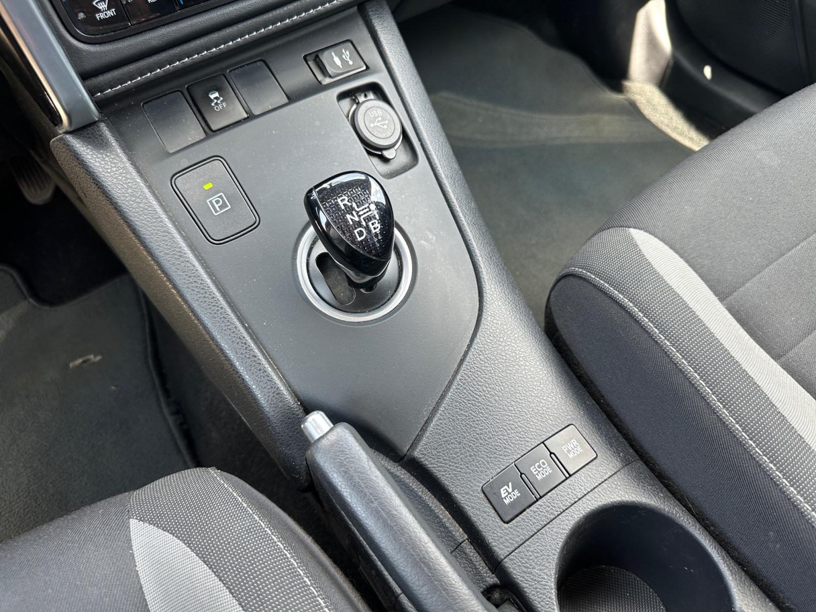 Toyota Auris 25