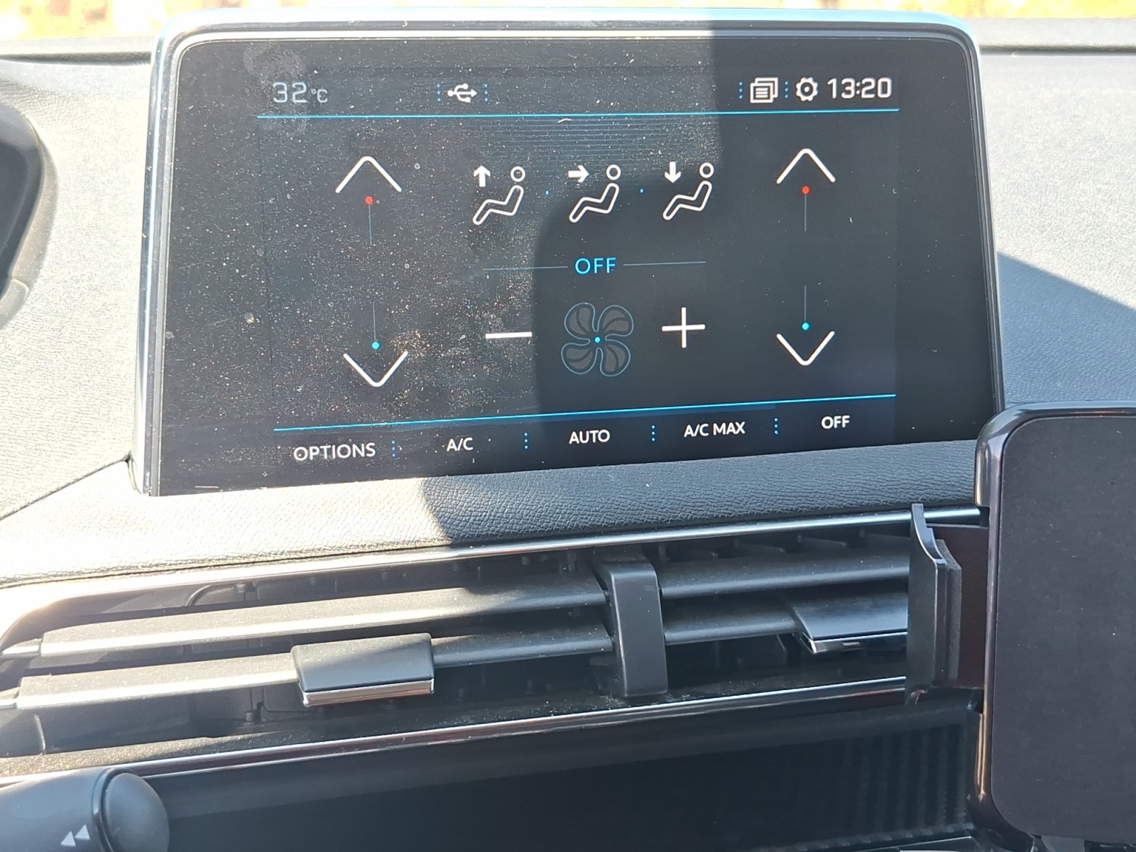 Peugeot 3008 24