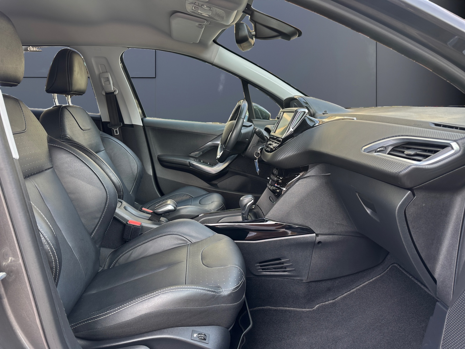 Peugeot 2008 13