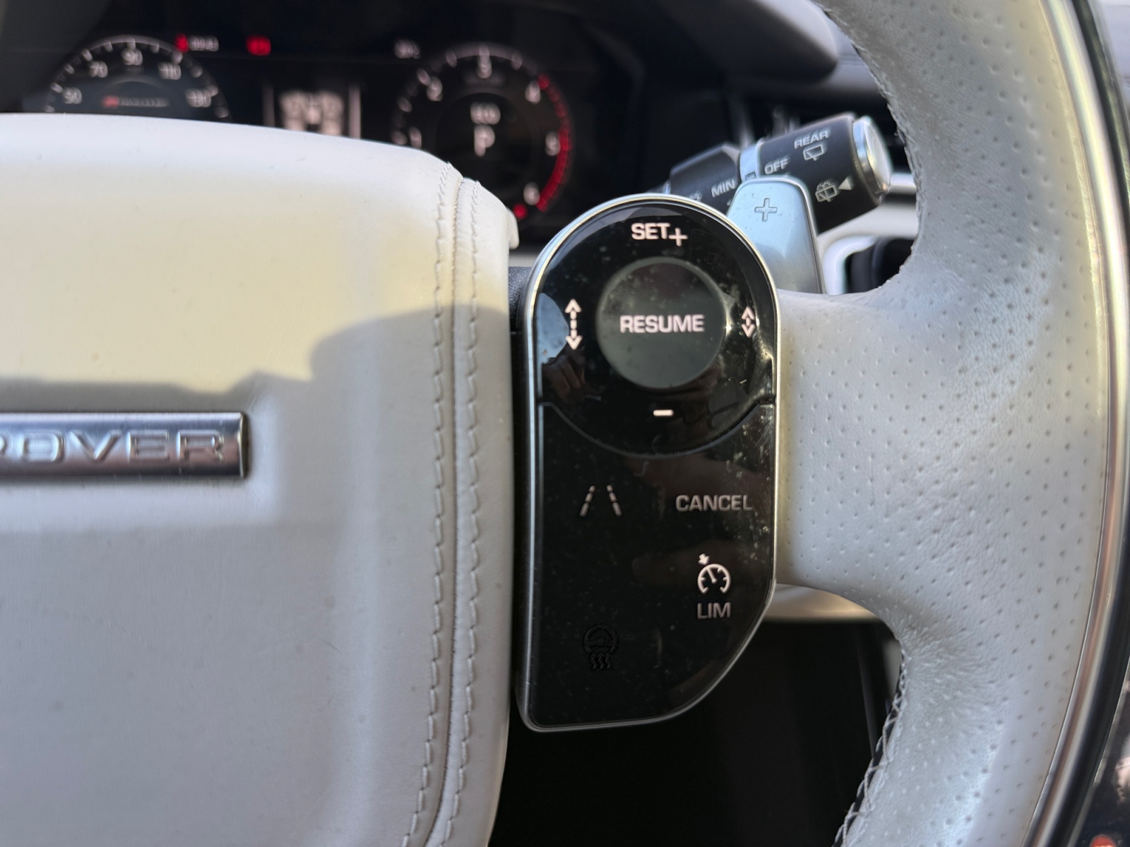 Land Rover Range Rover Velar 18