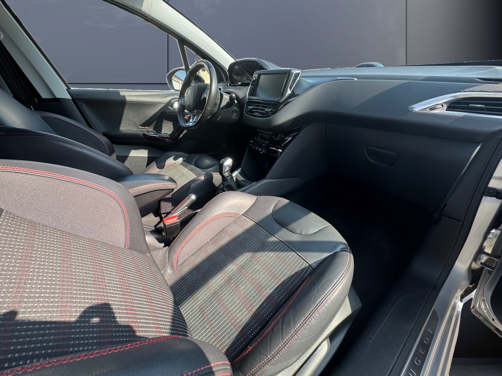 Peugeot 208 12