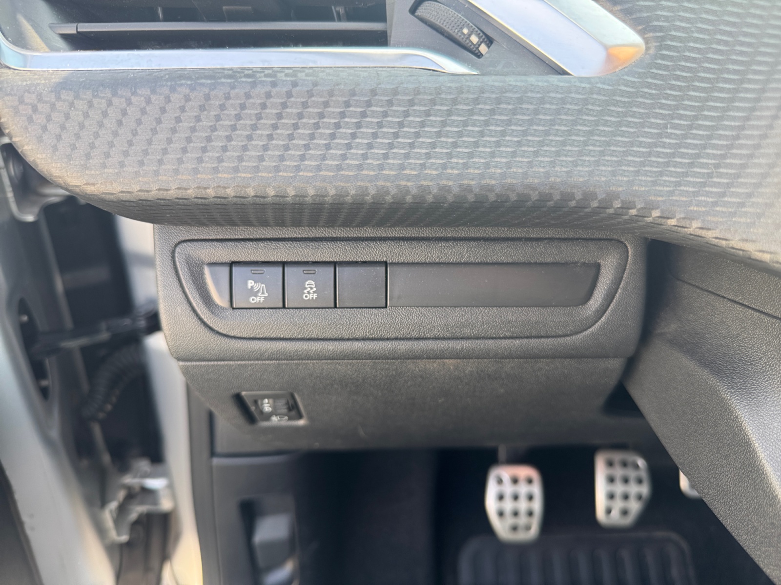 Peugeot 208 19