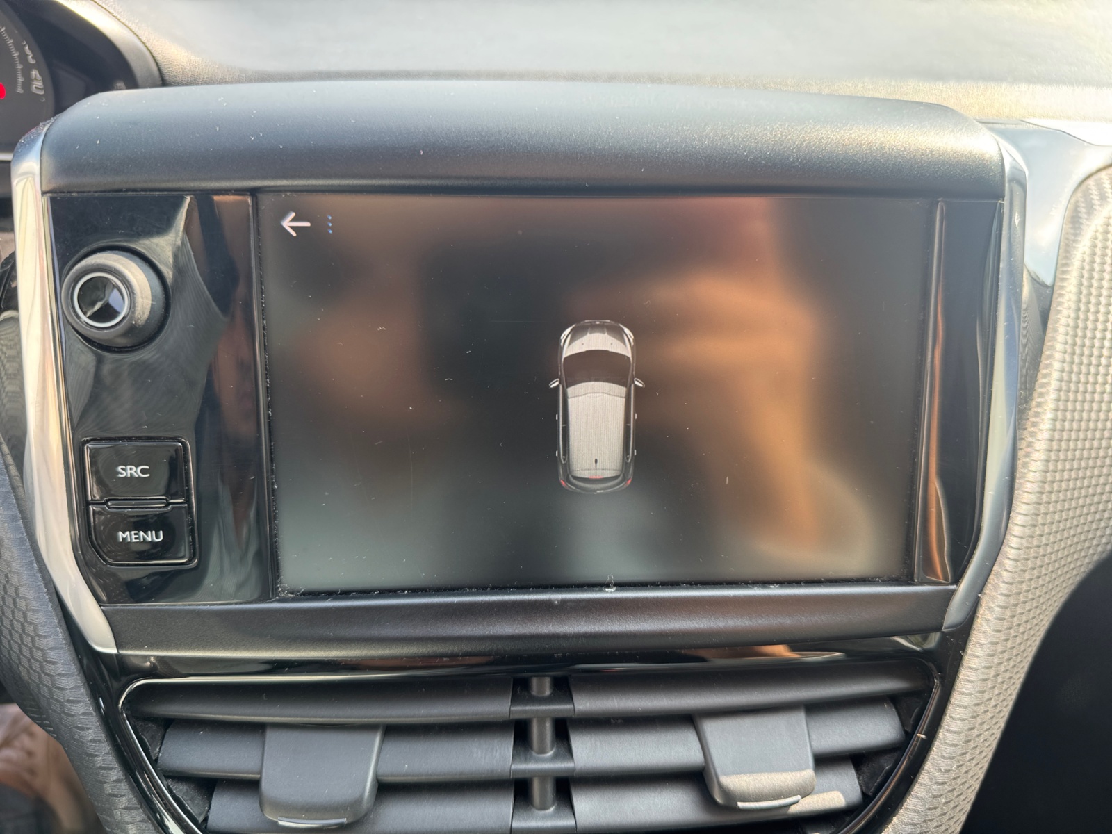 Peugeot 208 23