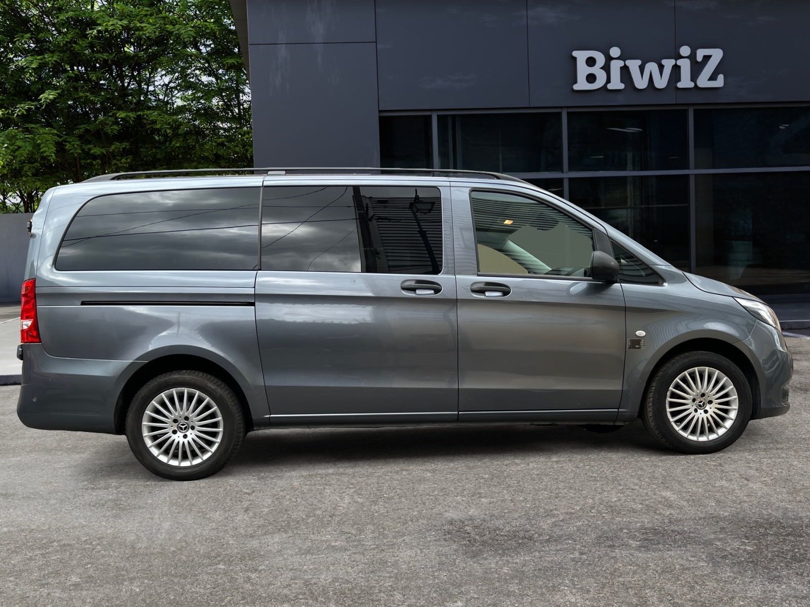 Mercedes-Benz Vito 5