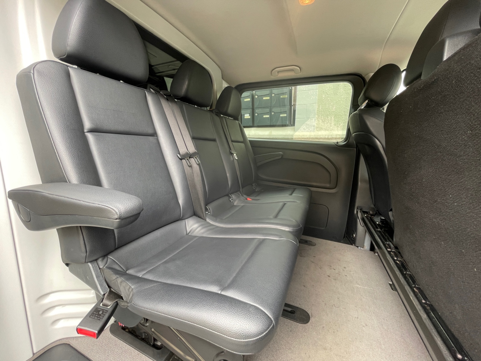 Mercedes-Benz Vito 13