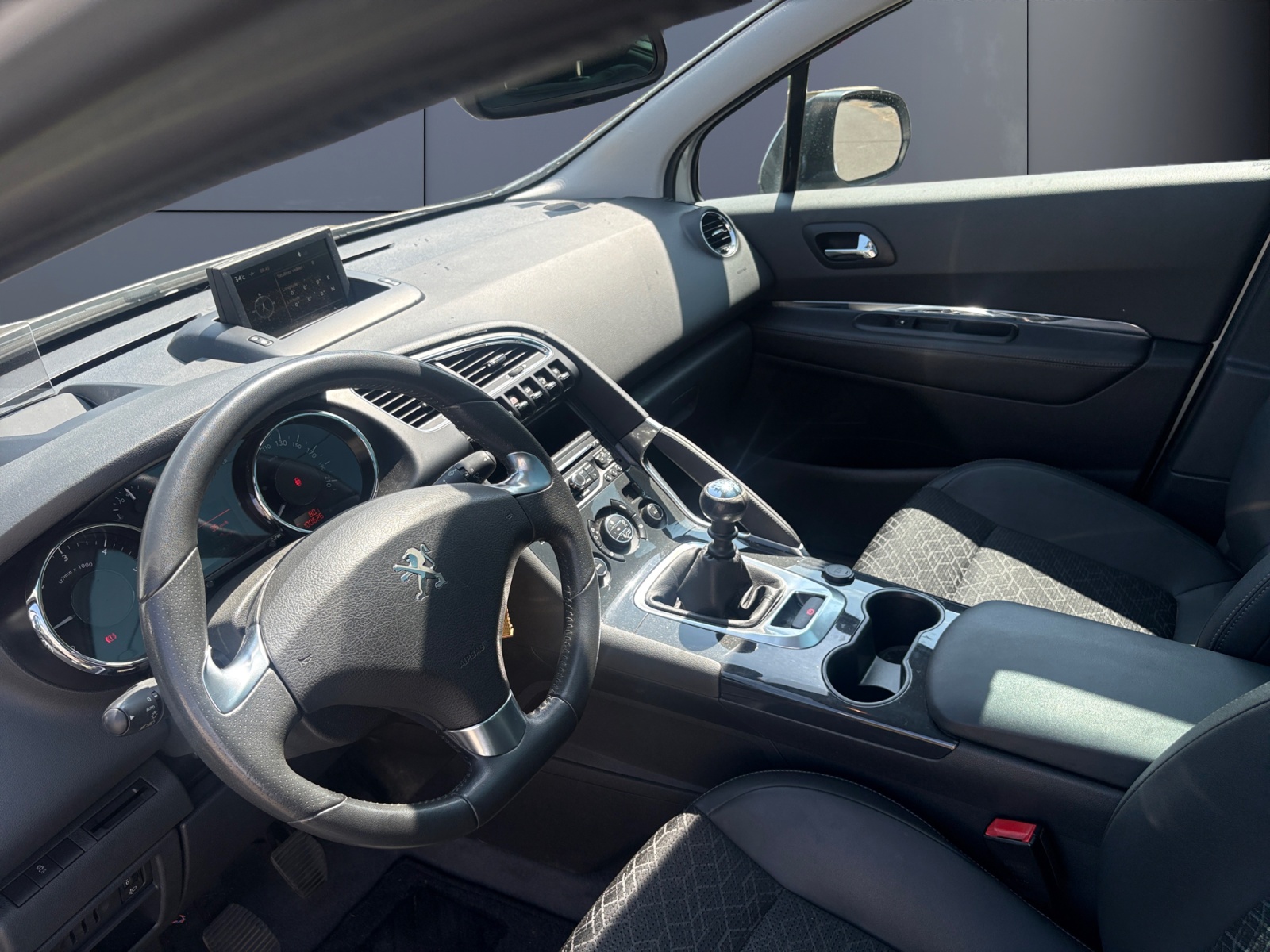 Peugeot 3008 8