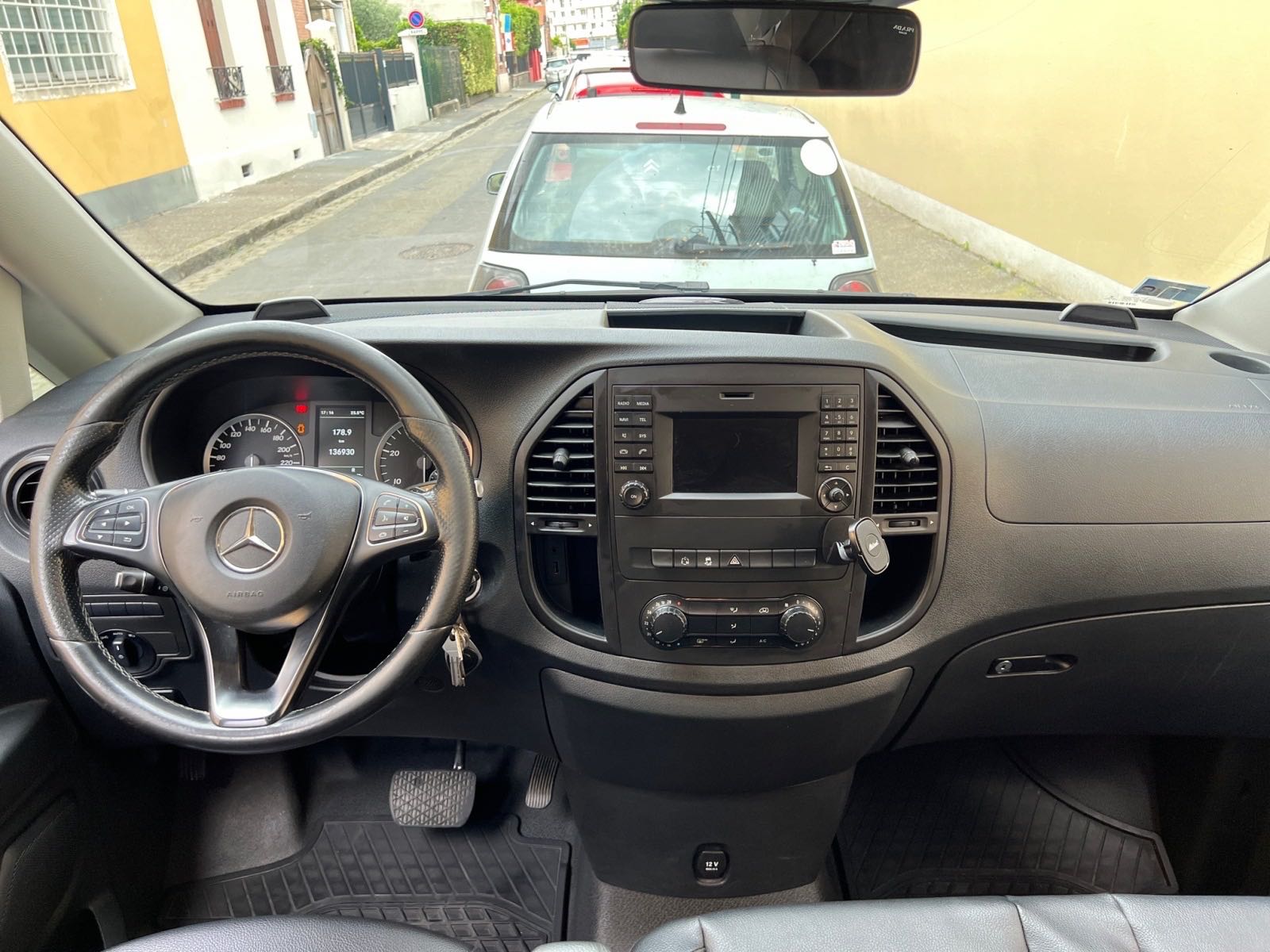 Mercedes-Benz Vito 15