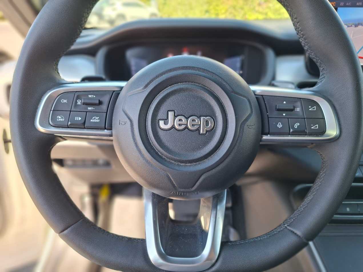 Jeep Avenger 16