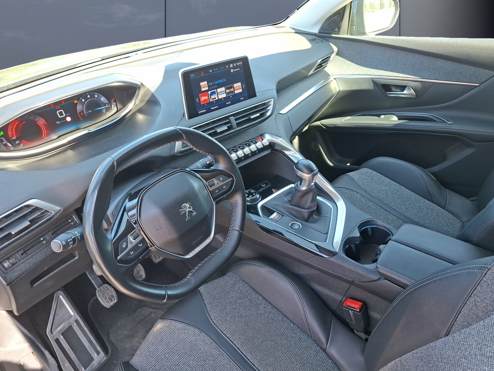 Peugeot 5008 8