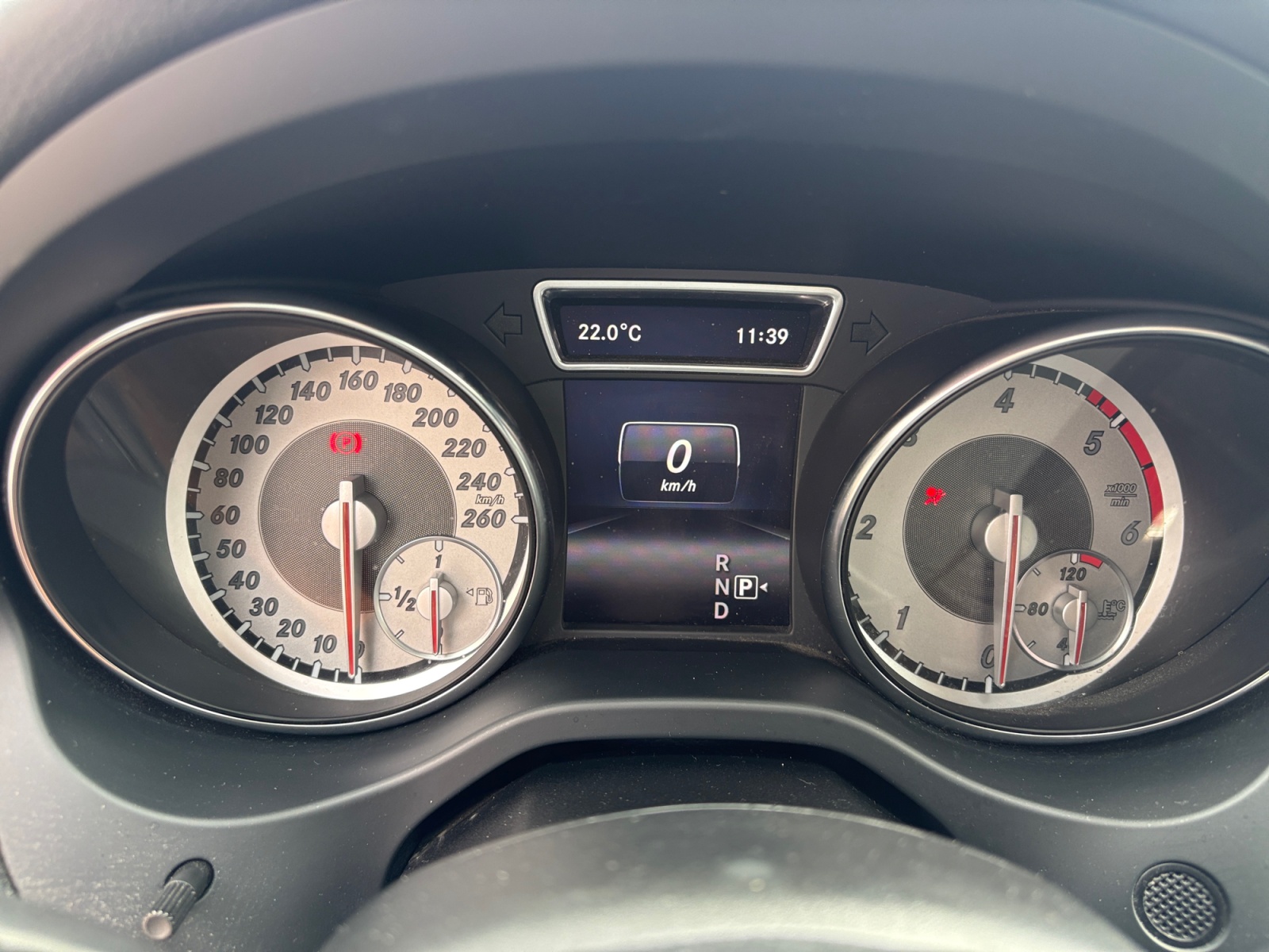 Mercedes-Benz Gla 16