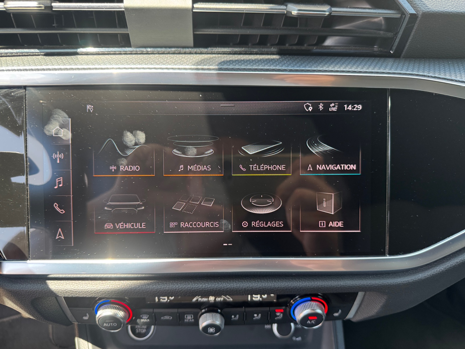 Audi Q3 24