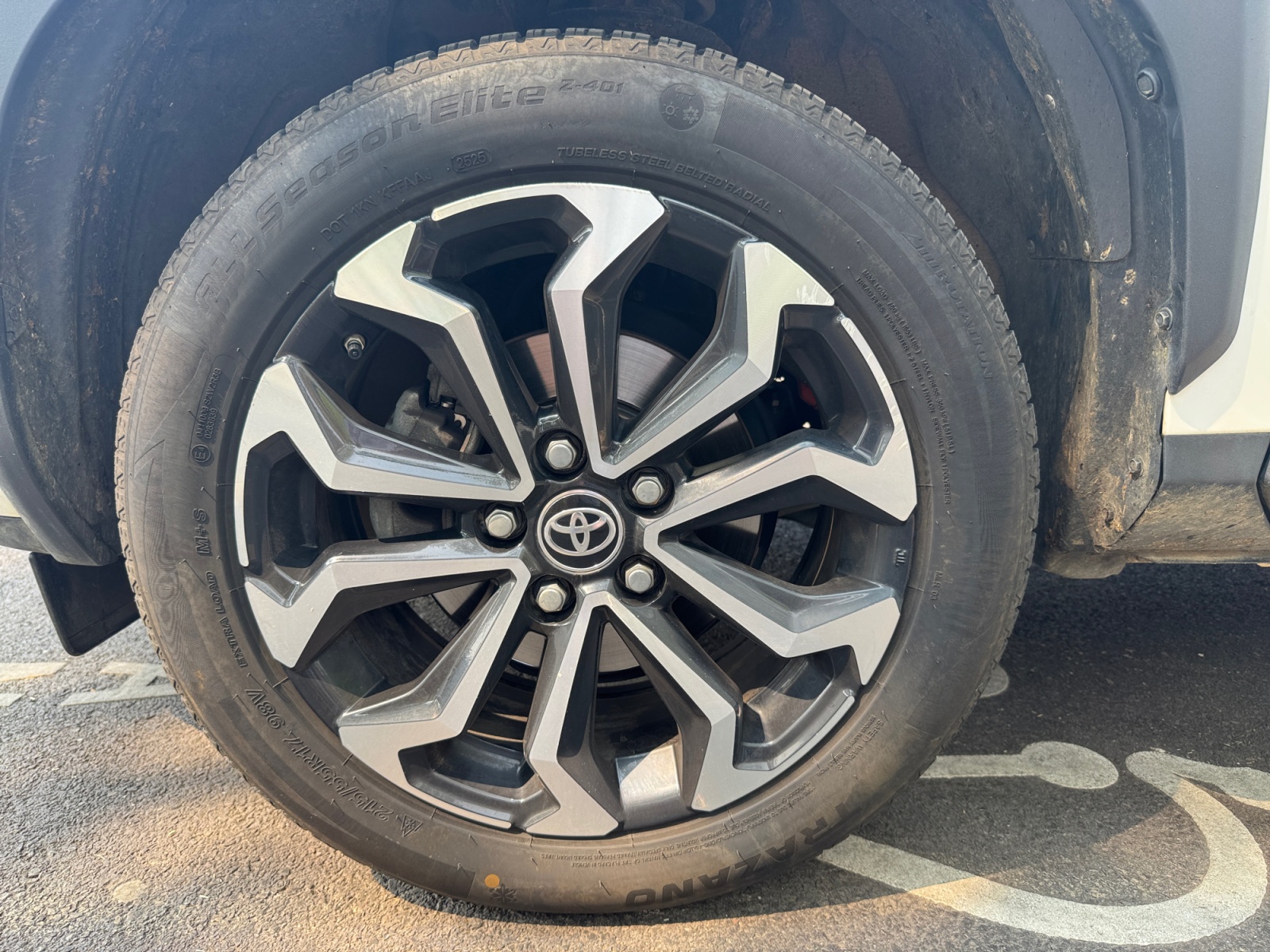 Toyota Yaris Cross 29